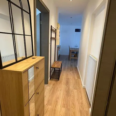 6 Personnes Parking Prive Jab's 2